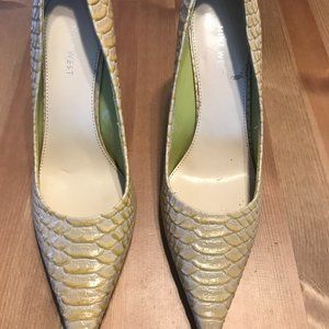 Beautiful Yellow and Cream Nine West Textured Snakeskin Heels, Size 9M
